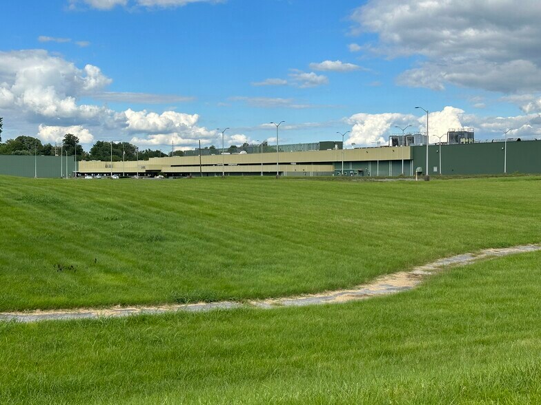 120 Donnelley Dr, Glasgow, KY à vendre - Photo de l’immeuble – Image 2 sur 14