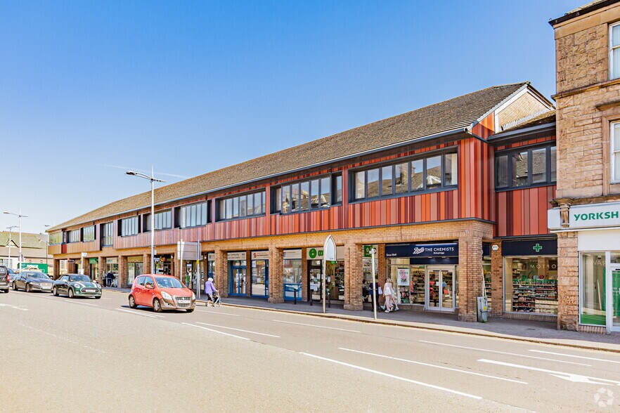 Kirkintilloch Rd, Bishopbriggs à louer - Photo principale – Image 1 sur 9