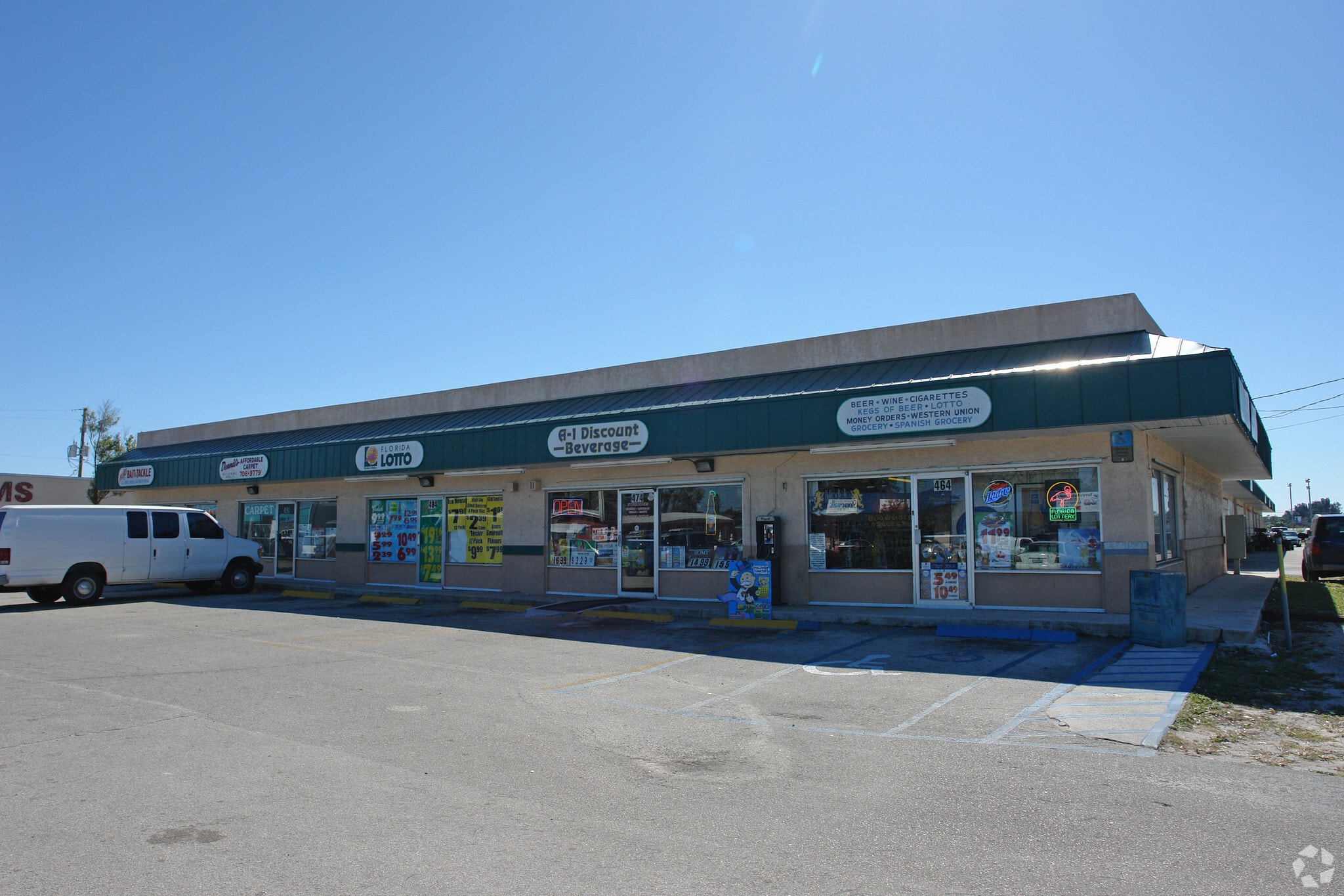464-494 SE Monterey Rd, Stuart, FL à louer Photo principale– Image 1 sur 8