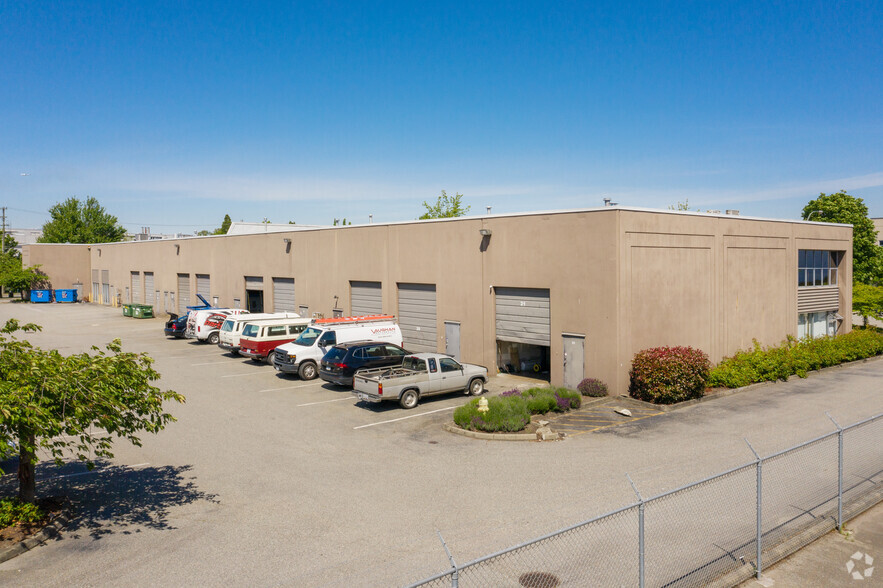 7228 Progress Way, Delta, BC à vendre - Photo de l’immeuble – Image 3 sur 8