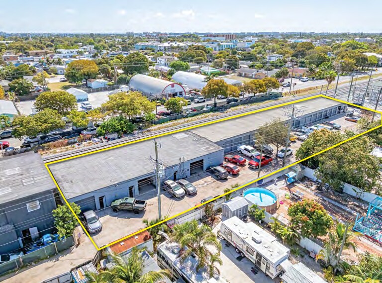 1103 5th Ave N, Lake Worth Beach, FL à vendre Photo de l’immeuble– Image 1 sur 9