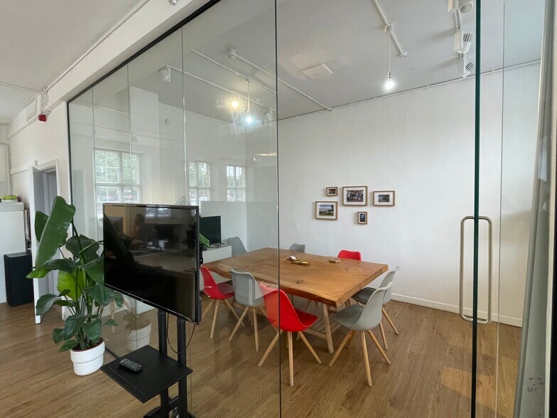 King St, Wilton à louer - Photo de l’immeuble – Image 3 sur 3