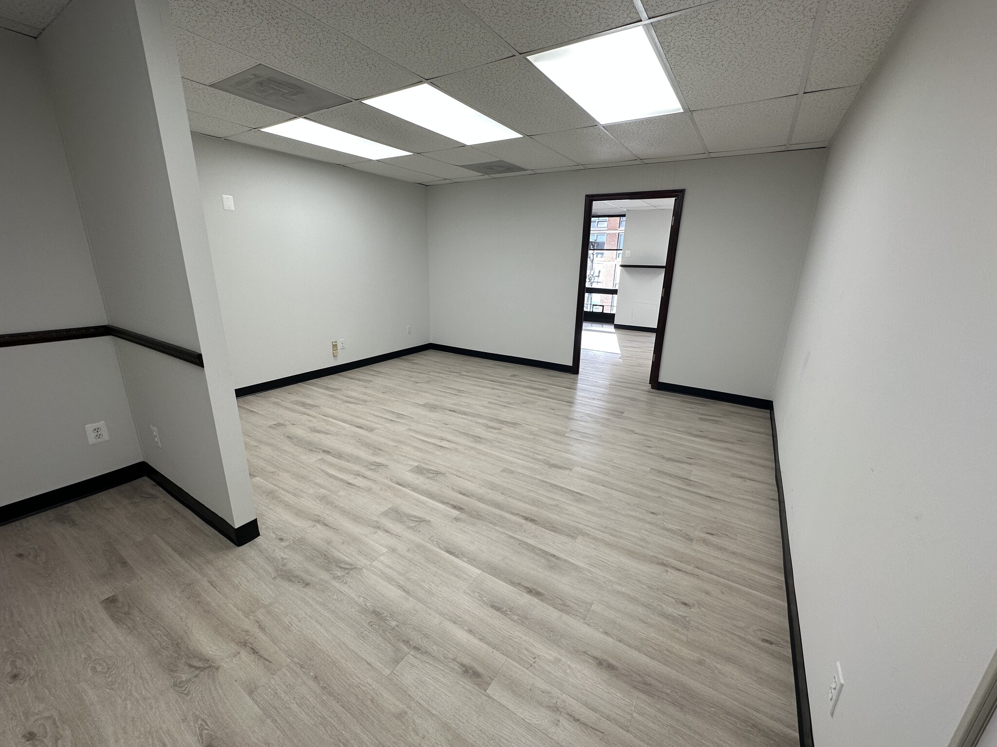 8730 Georgia Ave, Silver Spring, MD à louer Photo intérieure– Image 1 sur 8