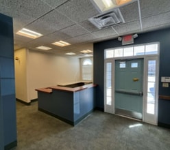 450 Veterans Memorial Pky, East Providence, RI à vendre Photo intérieure– Image 2 sur 3