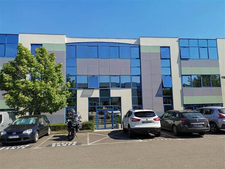 Bureau dans Saint-Grégoire à louer - Photo de l’immeuble – Image 1 sur 10