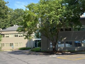 100 Linden Oaks, Rochester, NY à louer Photo intérieure– Image 1 sur 3