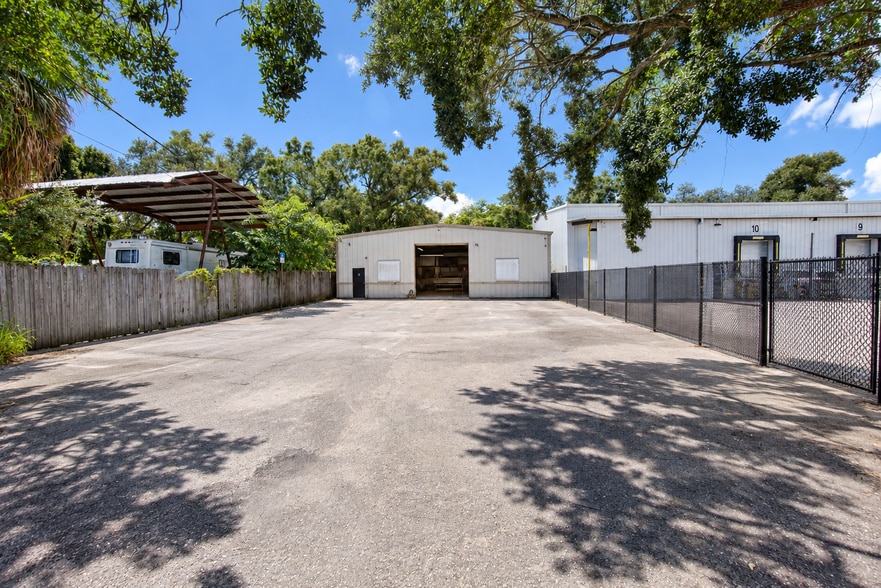 2711 E Wilder Ave, Tampa, FL à louer - Photo de l’immeuble – Image 2 sur 7
