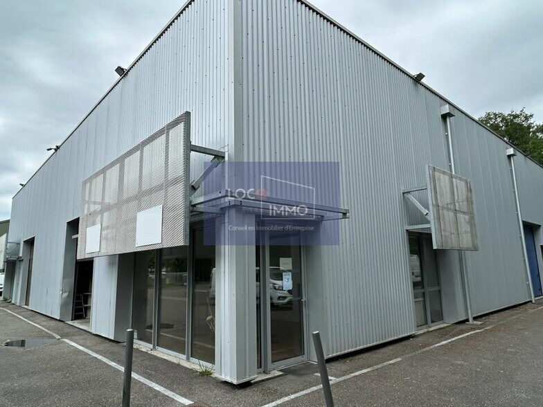 Industriel/Logistique dans Pessac à louer - Photo de l’immeuble – Image 1 sur 11