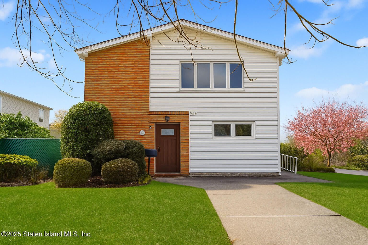 54 Preston Ave, Staten Island, NY à vendre Photo principale– Image 1 sur 32