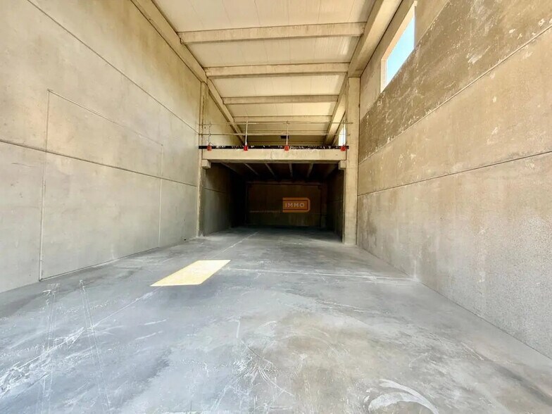 Industriel/Logistique dans Le Muy à louer - Photo de l’immeuble – Image 1 sur 4