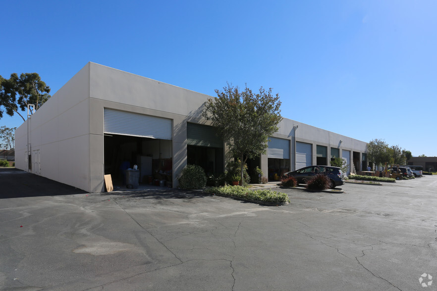 23291 Peralta Dr, Laguna Hills, CA à louer - Photo de l’immeuble – Image 3 sur 4