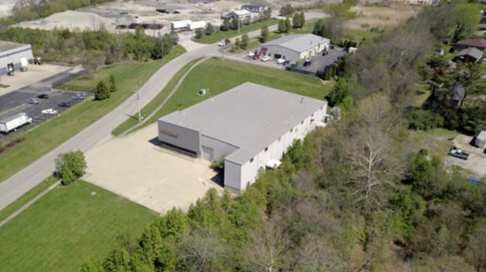 9215 Brookfield Ct, Florence, KY à louer - Photo de l’immeuble – Image 2 sur 9