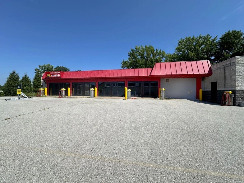 12425 Dorsett Rd, Maryland Heights, MO à vendre - Photo de l’immeuble – Image 3 sur 8