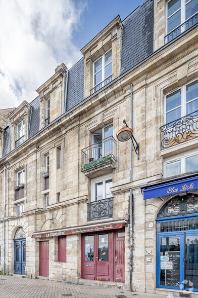 9 Quai De La Monnaie, Bordeaux à louer - Photo de l’immeuble – Image 3 sur 3