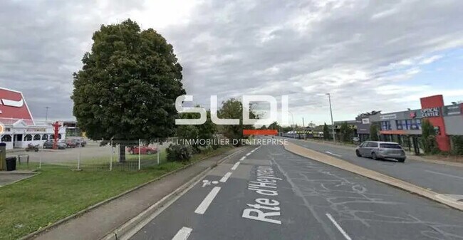 Plus de détails pour Local commercial à louer