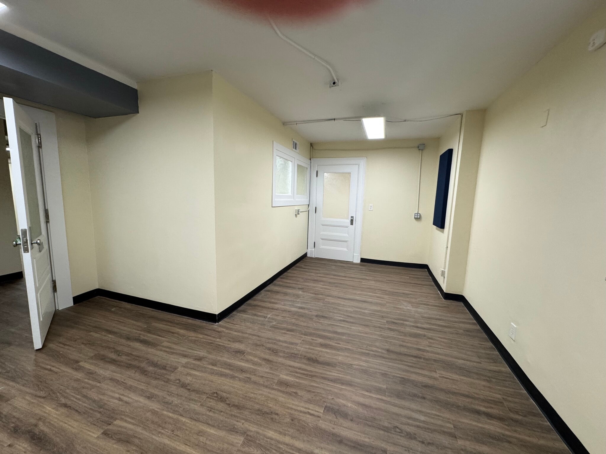221 E Van Buren Ave, Harlingen, TX à louer Photo intérieure– Image 1 sur 4