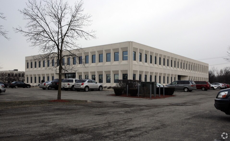 31W001 North Ave, West Chicago, IL à louer - Photo de l’immeuble – Image 3 sur 11