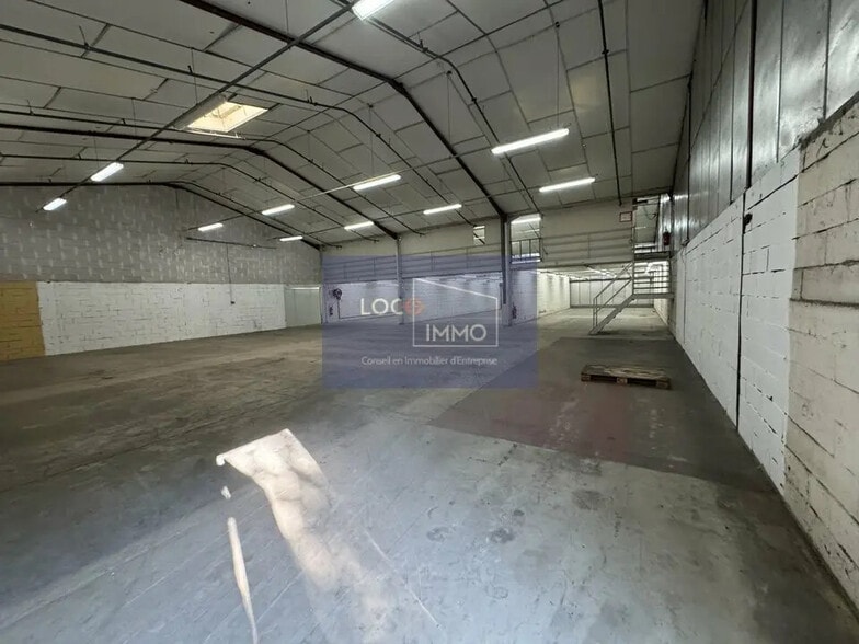 Industriel/Logistique dans VILLENAVE-D'ORNON à louer - Photo intérieure – Image 2 sur 6