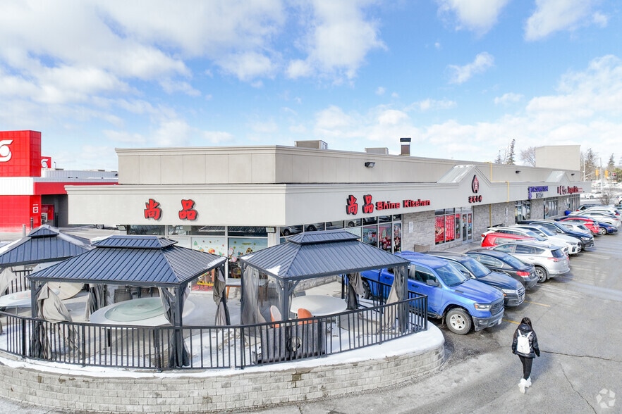 4733 Steeles Ave E, Toronto, ON à louer - Photo de l’immeuble – Image 3 sur 3