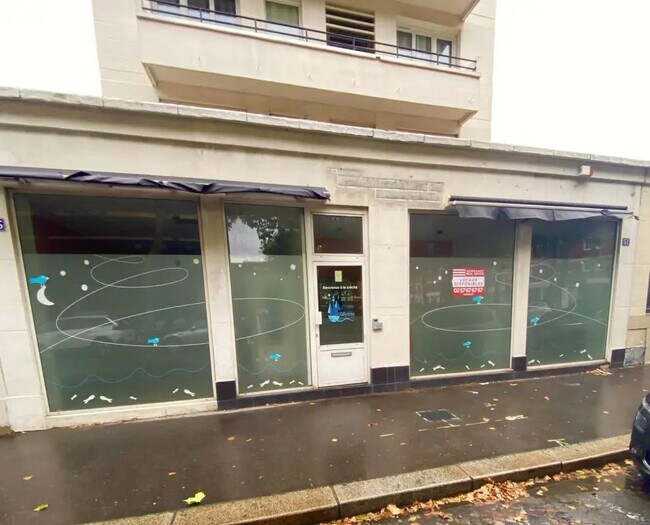 Plus de détails pour Local commercial à louer