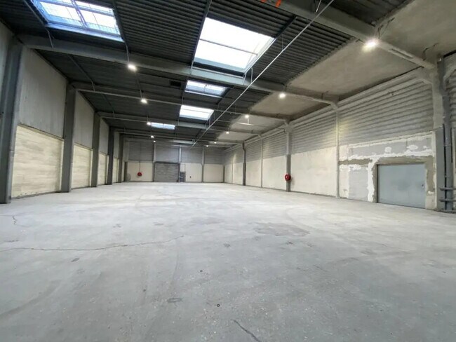 Plus de détails pour Industriel/Logistique à louer