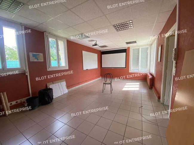 Plus de détails pour Bureau à vendre