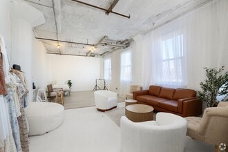 58 Pulaski St, Peabody, MA à louer Photo intérieure– Image 1 sur 1