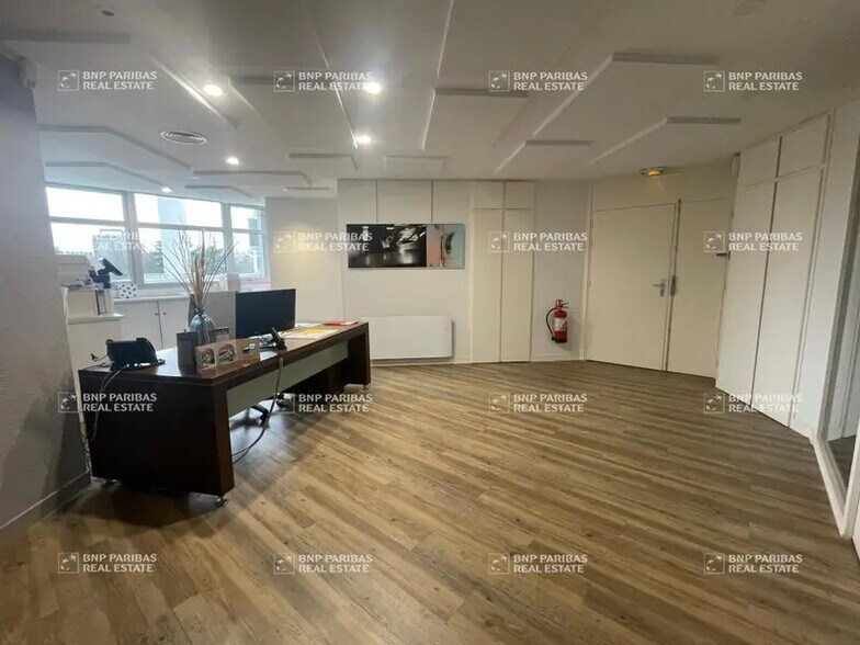 Bureau dans Rennes à vendre - Photo de l’immeuble – Image 2 sur 8