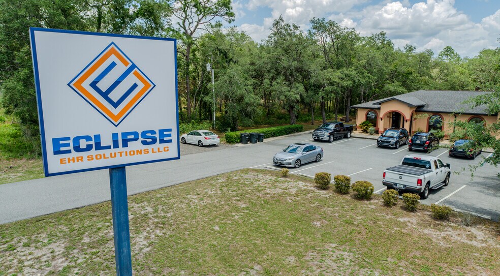 11242-11248 Commercial Way, Weeki Wachee, FL à vendre - Photo de l’immeuble – Image 2 sur 8