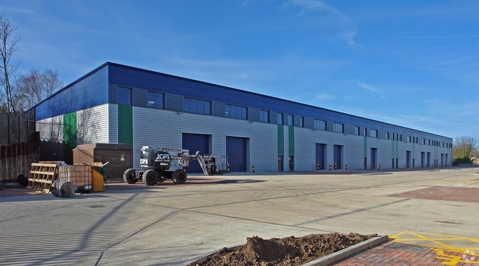 Whiteleaf Rd, Hemel Hempstead à louer - Photo de l’immeuble – Image 3 sur 8