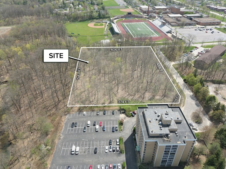 Mortimer Rd, Bedford, OH à vendre - Photo de l’immeuble – Image 1 sur 4