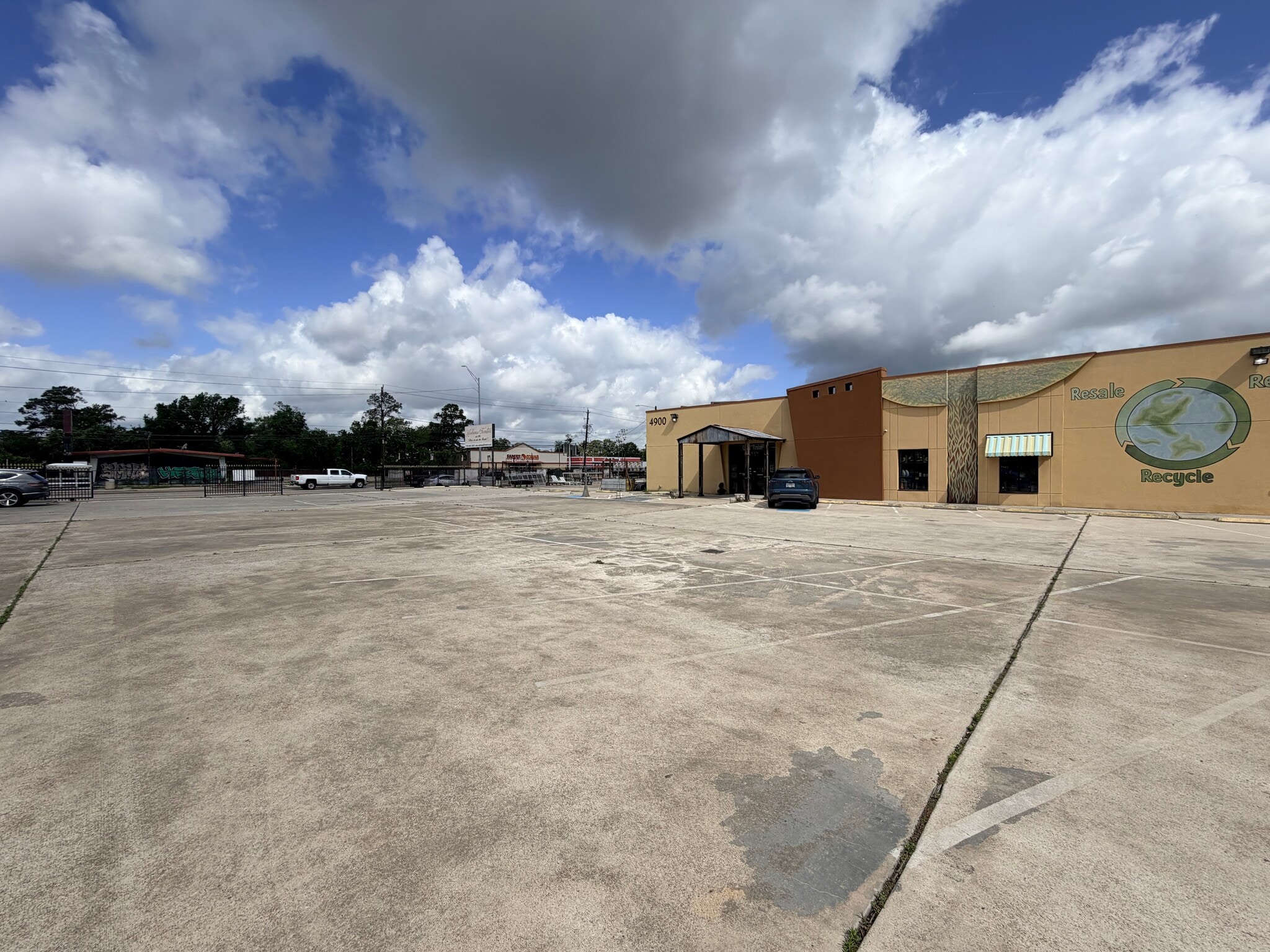 4900 N Shepherd St, Houston, TX à louer Photo de l’immeuble– Image 1 sur 7