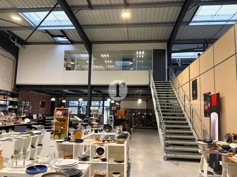 Local d’activités dans LA CHAPELLE-D'ARMENTIERES à louer Photo intérieure– Image 1 sur 8