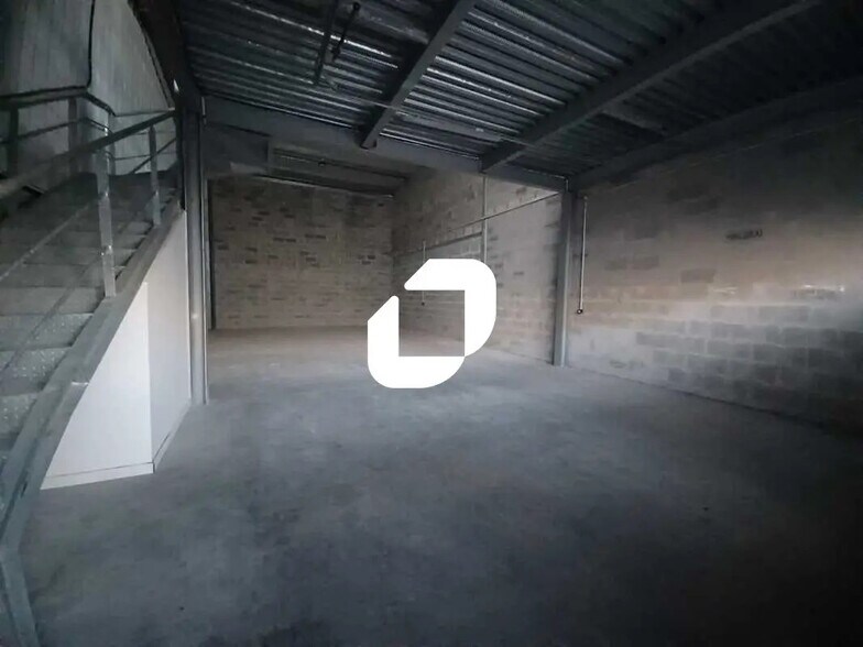 Local d’activités dans Yvrac à louer - Photo de l’immeuble – Image 3 sur 8