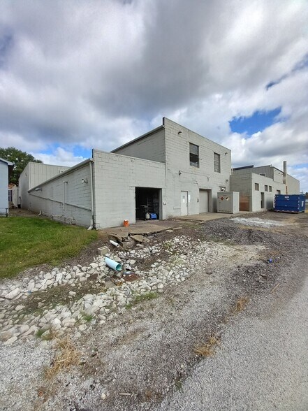 939 W Wooster Rd, Barberton, OH à vendre - Photo de l’immeuble – Image 3 sur 4