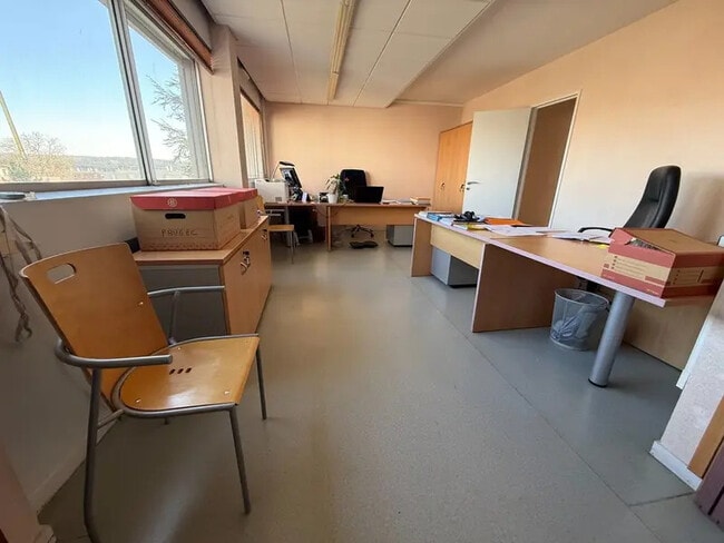 Plus de détails pour Bureau à vendre