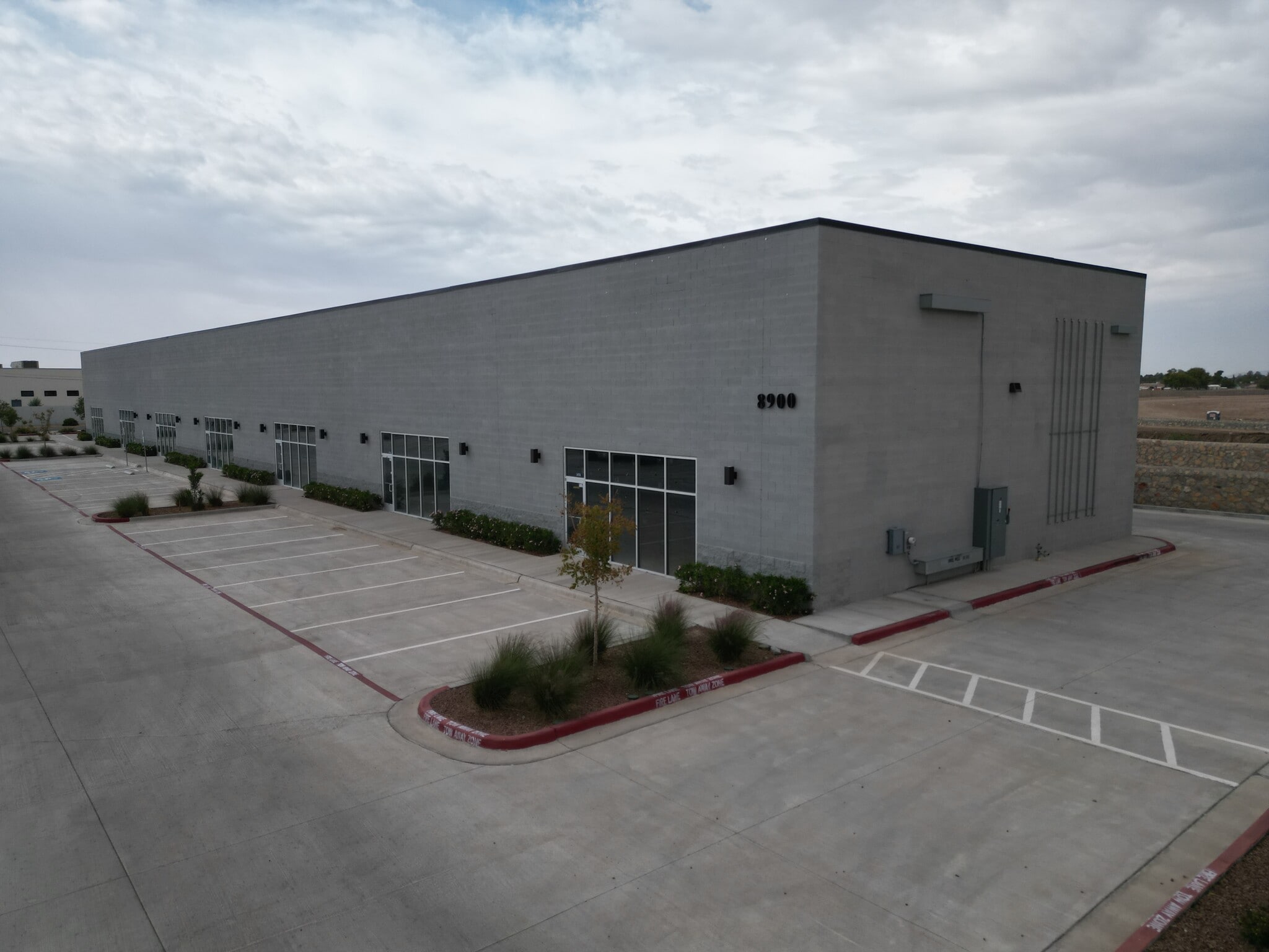 501 North Zaragoza, El Paso, TX à louer Photo intérieure– Image 1 sur 1