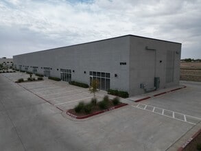 501 North Zaragoza, El Paso, TX à louer Photo intérieure– Image 1 sur 1