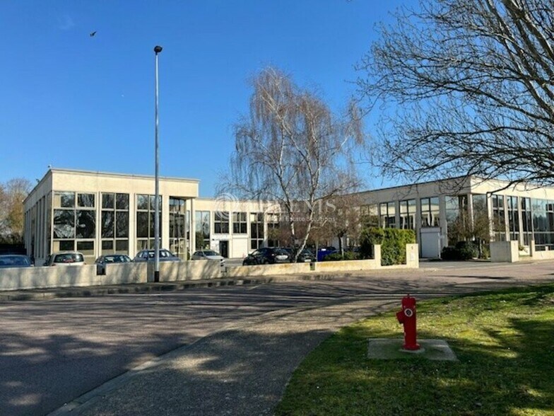 Bureau dans Poissy à louer - Photo de l’immeuble – Image 3 sur 20