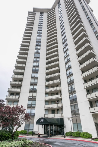 Plus de détails pour 205 E Joppa Rd, Towson, MD - Bureau à vendre