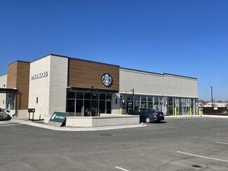 Plus de détails pour 1712 S Garfield Ave, Traverse City, MI - Local commercial à louer