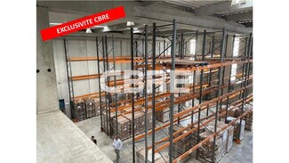 Plus de détails pour Local d'activités à louer