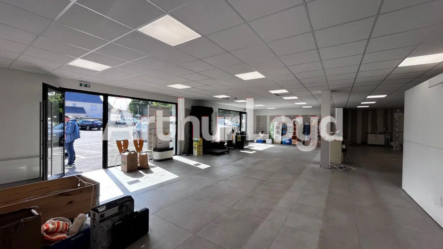 Bureau dans Verson à louer Photo de l’immeuble– Image 1 sur 4