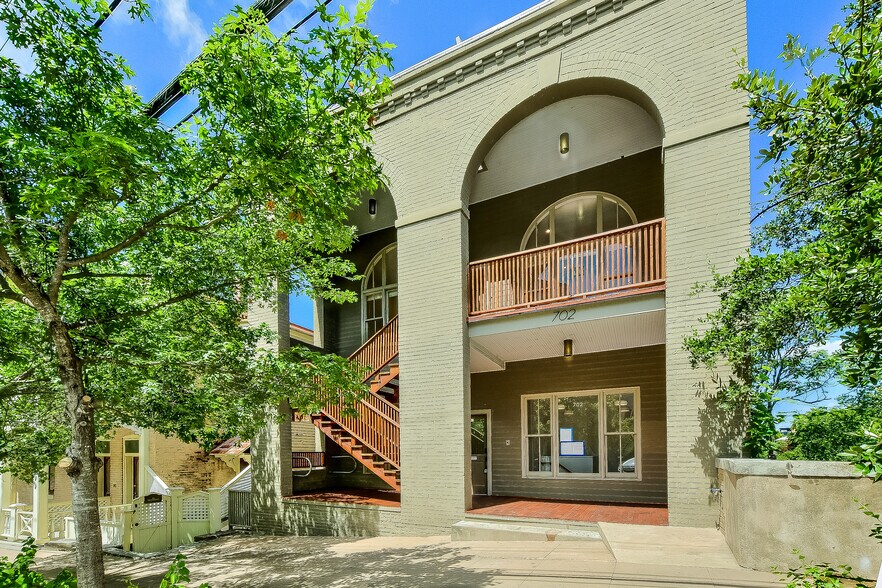 702 San Antonio St, Austin, TX à louer - Photo de l’immeuble – Image 3 sur 49