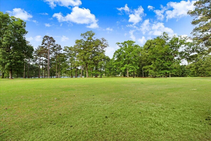 Country Club rd, Smithfield, NC à vendre - Photo principale – Image 1 sur 24