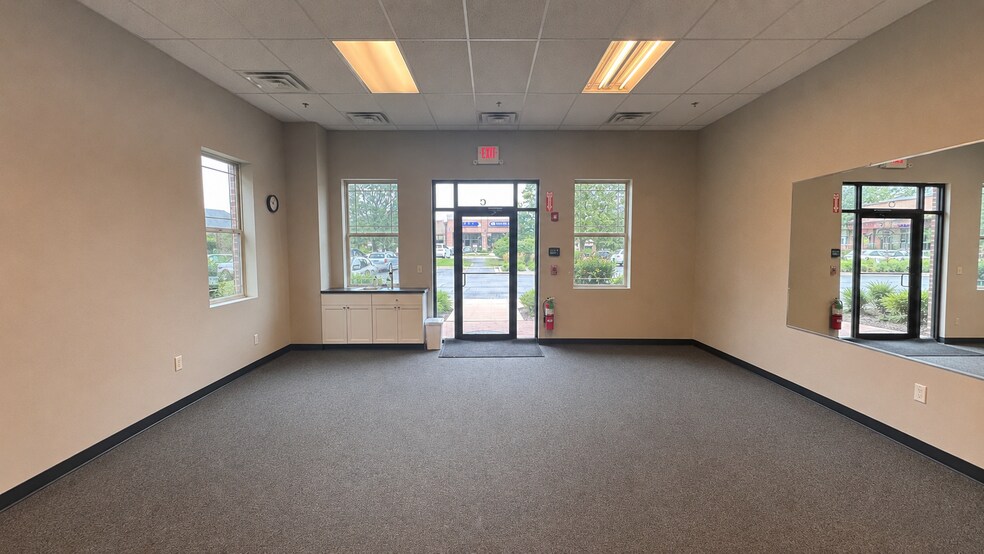 40W125 Campton Crossings Dr, St Charles, IL à vendre - Photo de l’immeuble – Image 2 sur 8