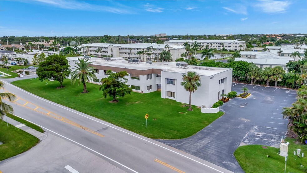 6719 Winkler Rd, Fort Myers, FL à louer - Photo de l’immeuble – Image 3 sur 17