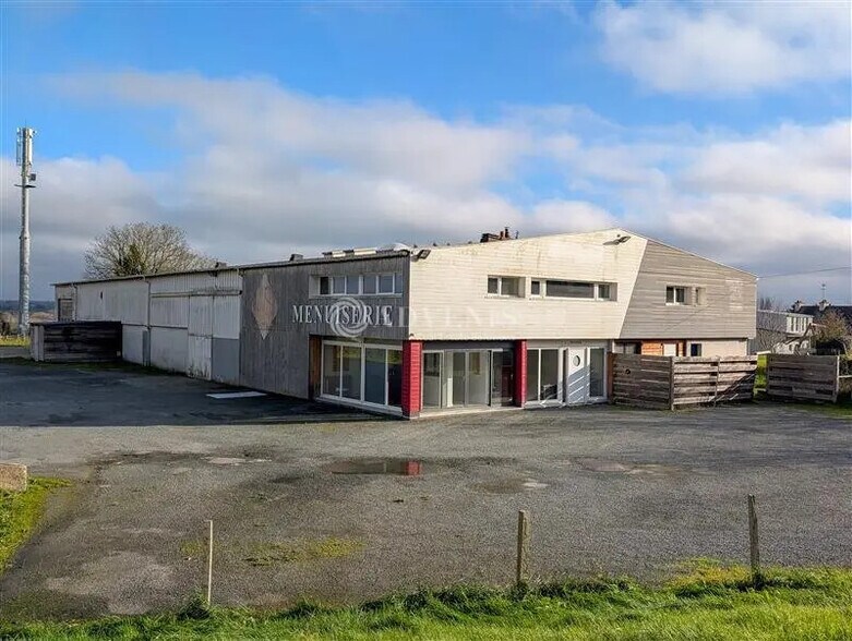 Local d'activités dans Langueux à vendre - Photo de l’immeuble – Image 1 sur 11