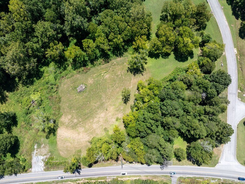 1784 Oakbrook Trail, Ooltewah, TN à vendre - Photo de l’immeuble – Image 2 sur 3