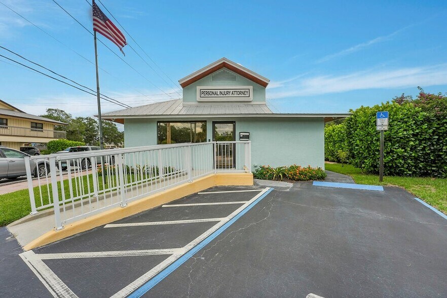 101 SE Martin Luther King Jr Blvd, Stuart, FL à vendre - Photo de l’immeuble – Image 1 sur 34
